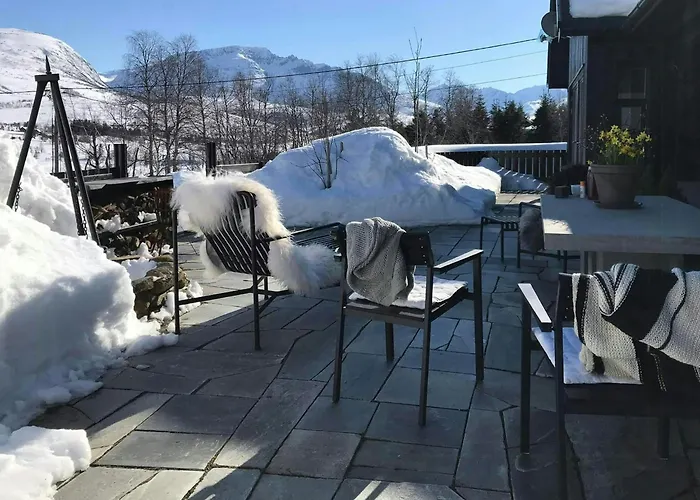 Semesterbostad Charming Mountain In Spectacular Nature